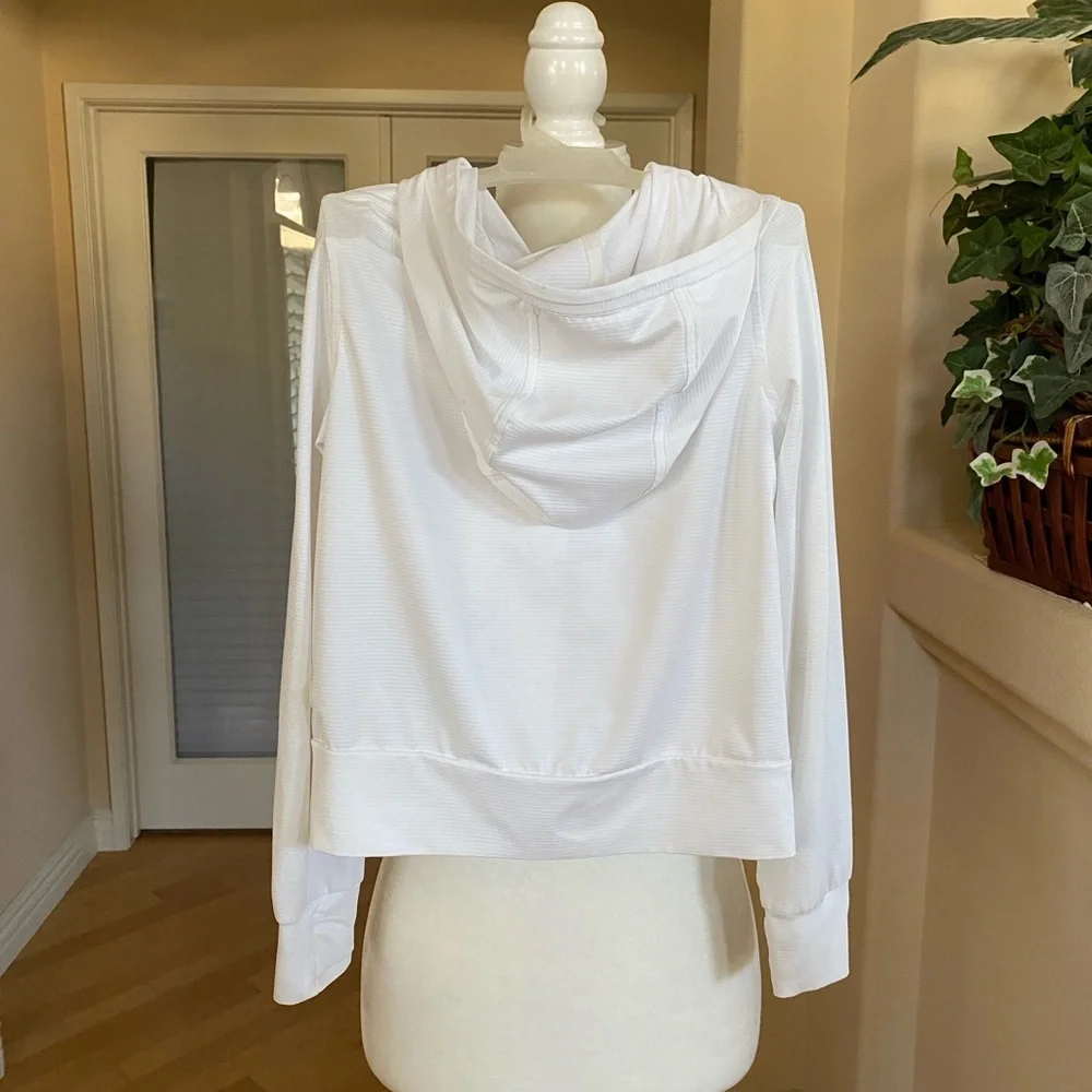 Athleta stylish white